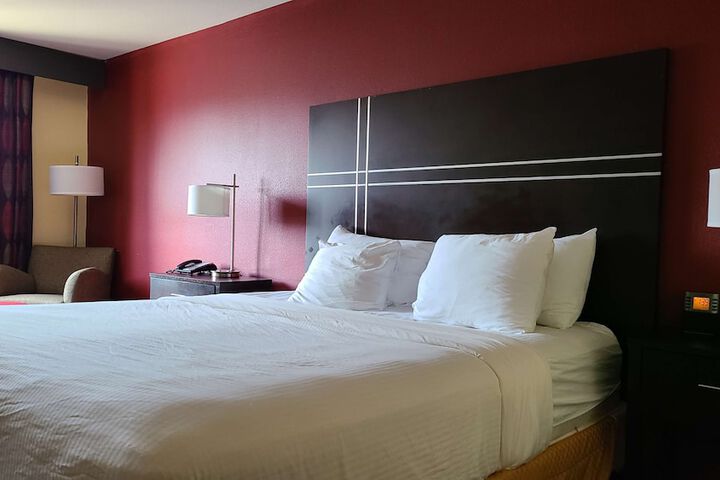Room 34 of 41
