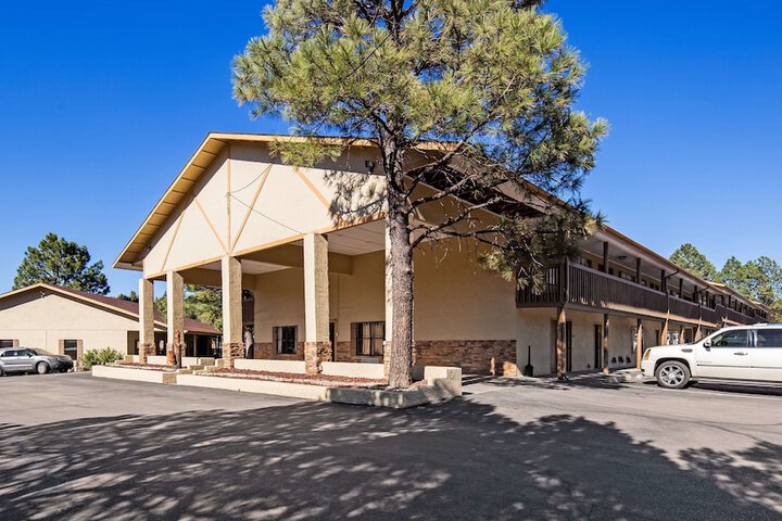 Hotel 4 of 25