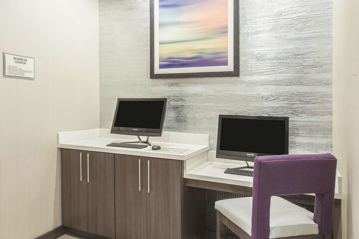 Business Center 28 of 28