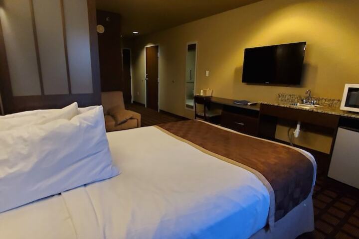 Room 3 of 22