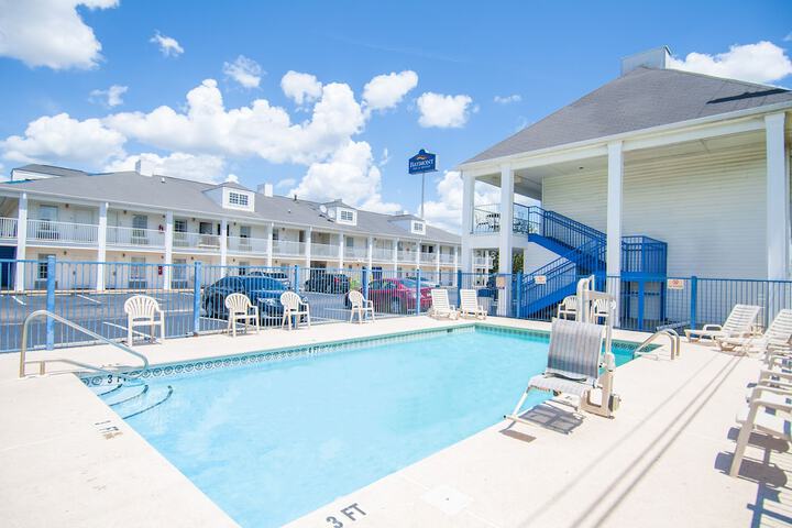 Pool 4 of 32