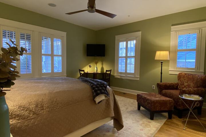 Room 41 of 77