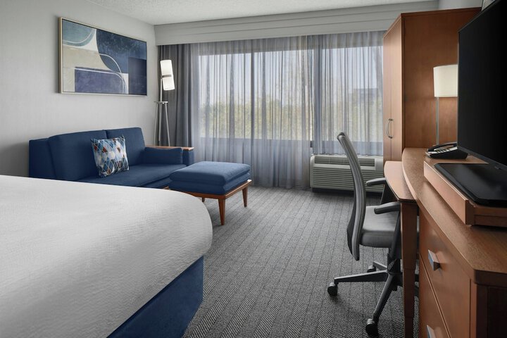 Courtyard by Marriott Cypress Anaheim / Orange County