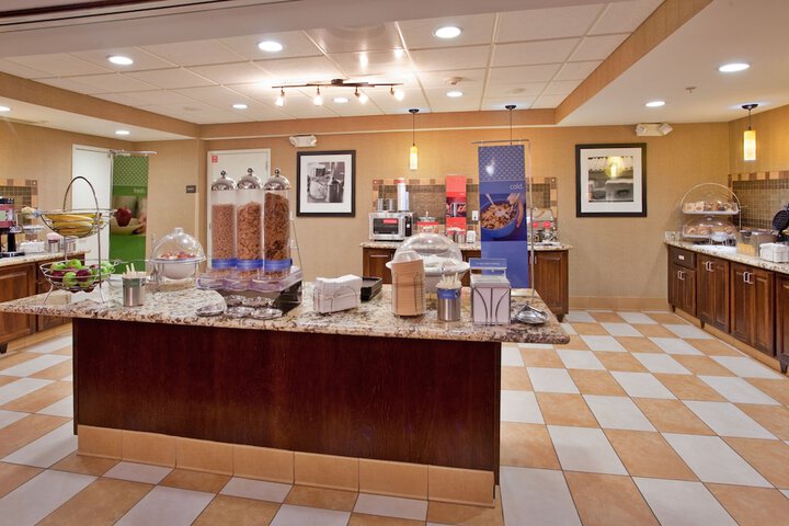 Hampton Inn & Suites Watertown