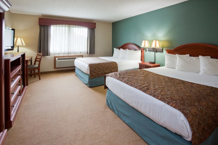 Room 10 of 25