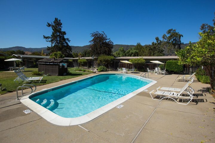 Pool 12 of 61
