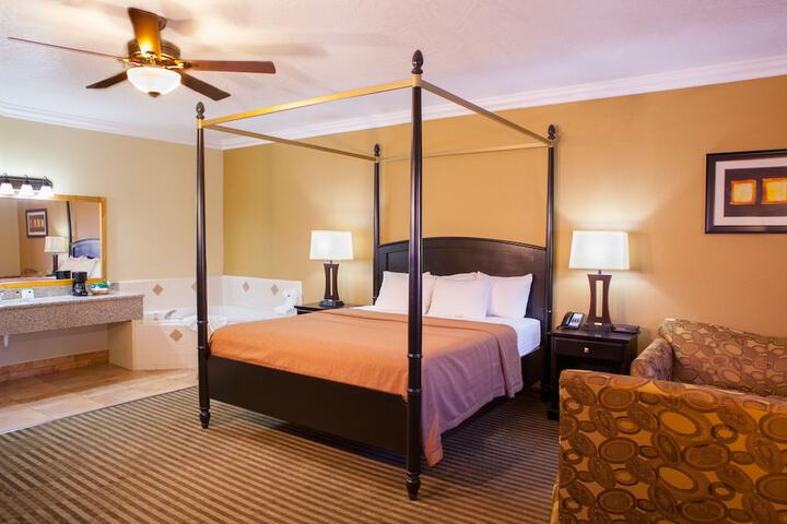 Room 9 of 21
