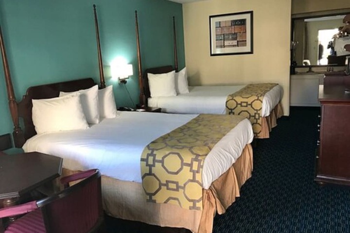 Room 9 of 22