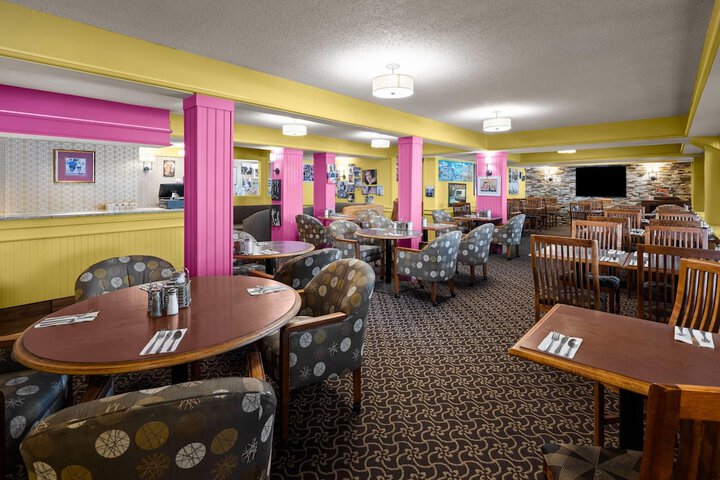 Royal Scot Hotel & Suites Trademark Collection by Wyndham