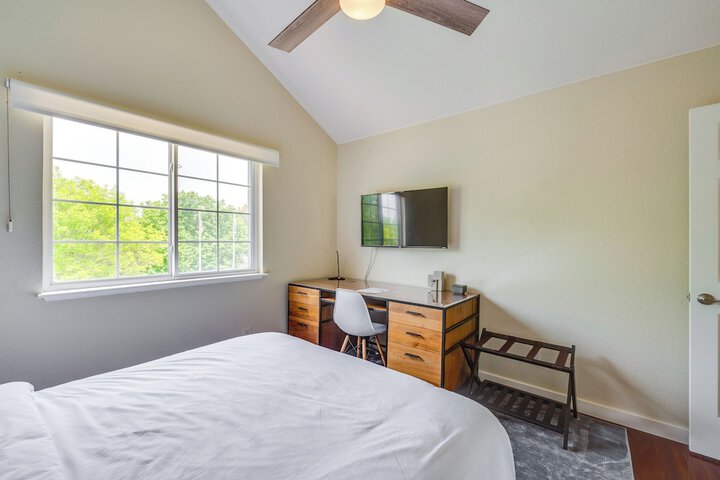 13 Mi to Dtwn Denver: Arvada Townhome w / Deck