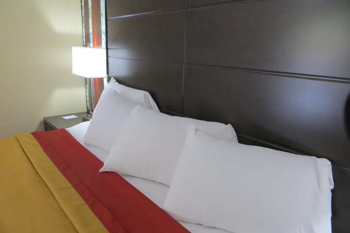 Room 27 of 37