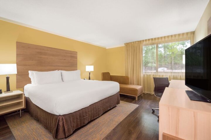 Room 8 of 32