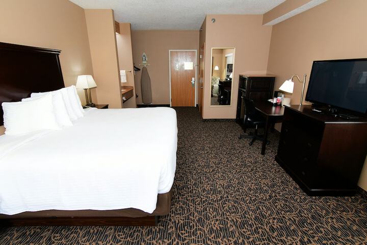 Room 95 of 118