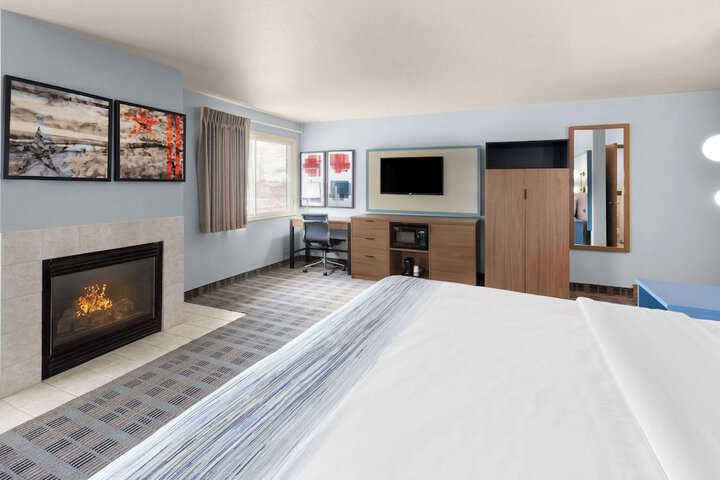 AmericInn by Wyndham Oscoda Near AuSable River