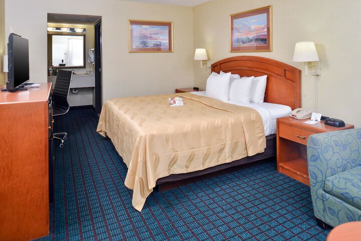 Room 15 of 23
