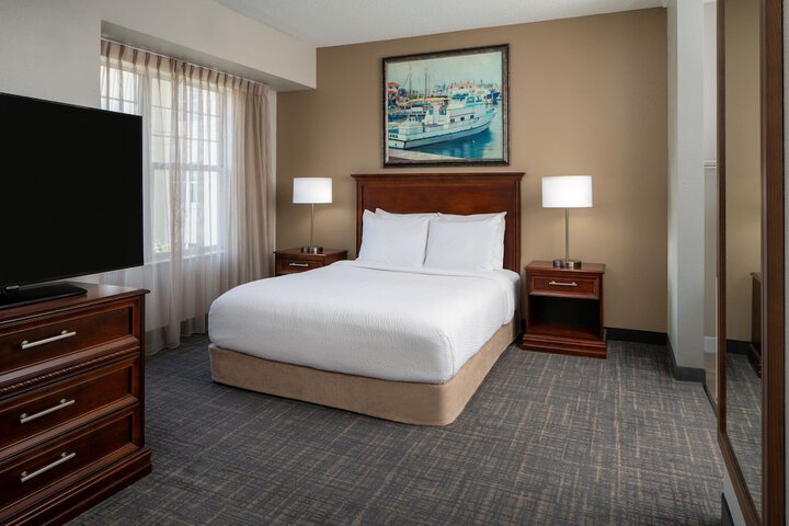 Room 30 of 49