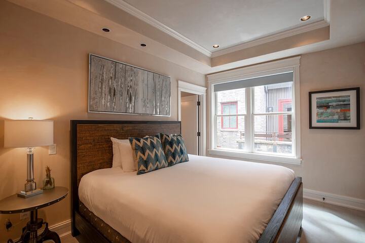 Element 52 Auberge Collection