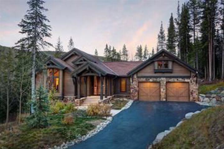 Moose Lodge Highlands Area by Pinnacle Lodging