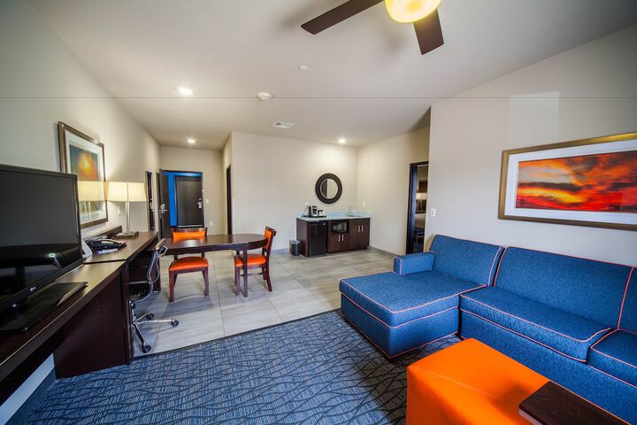 Room 13 of 30
