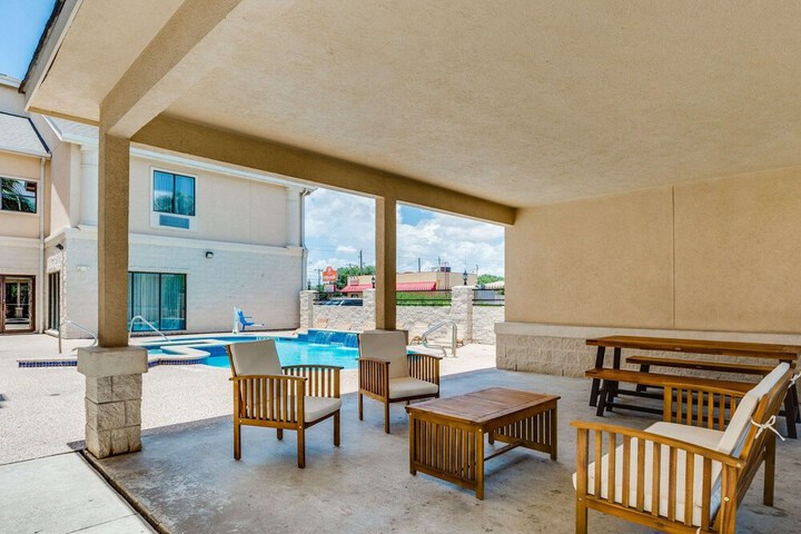 Comfort Suites Deer Park Pasadena