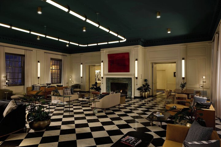 Dearborn Inn Autograph Collection