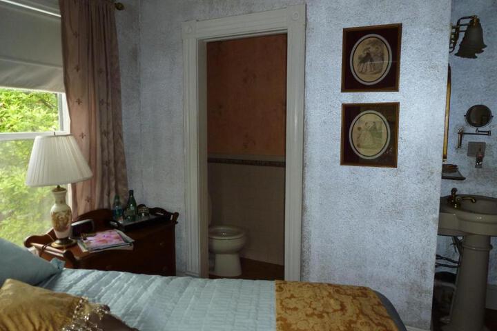 Back INN Time B & B