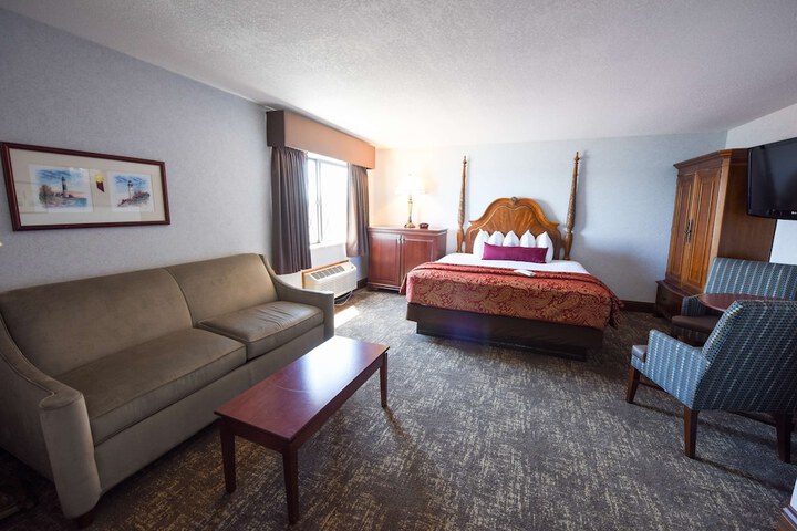 Best Western Plus Dockside Waterfront Inn