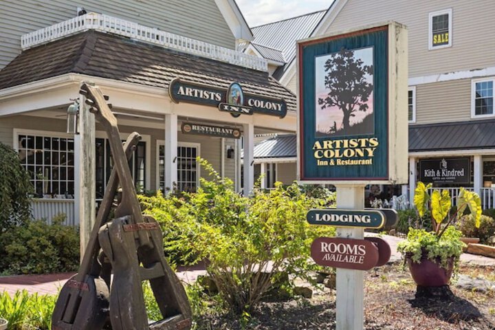 Artists Colony Inn