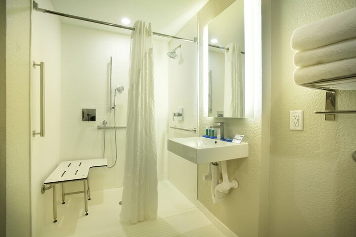 Room 30 of 52