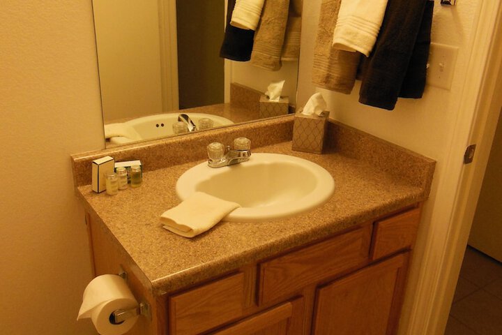 Room 15 of 24