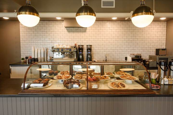 Breakfast/Coffee Service 47 of 67