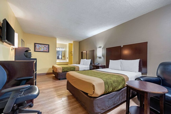 Room 8 of 25