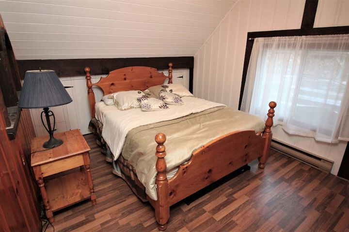 Room 9 of 20