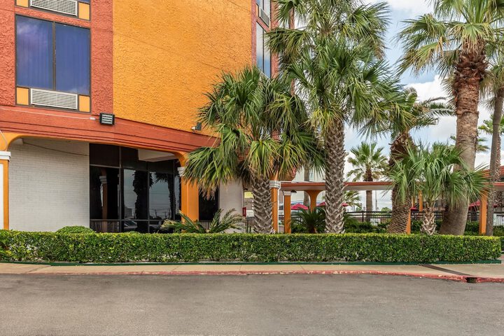 Quality Inn Pasadena - Houston East