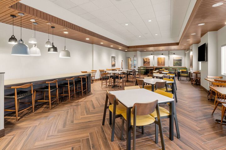 Breakfast/Coffee Service 17 of 22