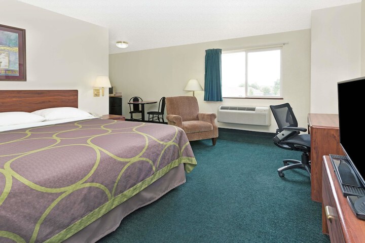 Room 14 of 30