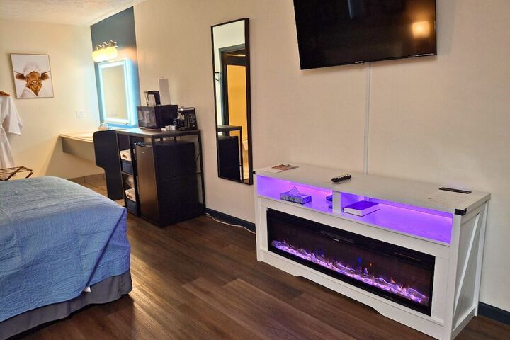 Shady Acre Inn and Suites
