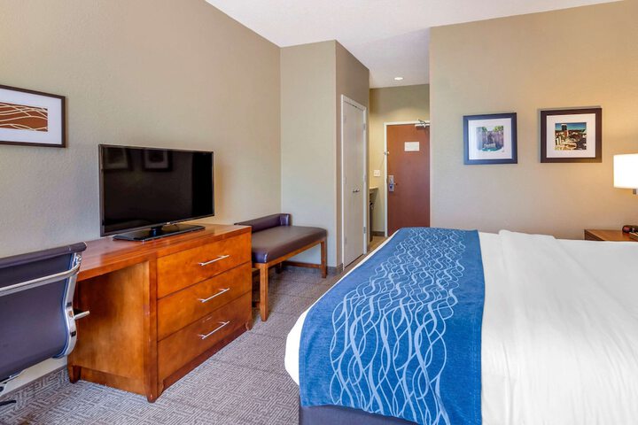 Room 35 of 43