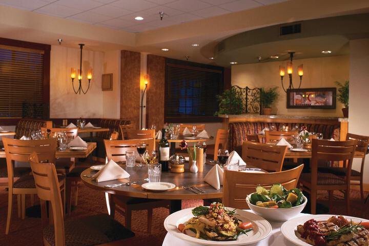 Dining 29 of 43