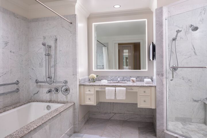 Four Seasons Hotel Los Angeles at Westlake Village