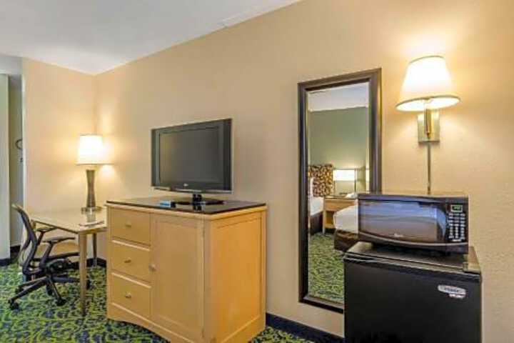 Quality Inn & Suites Lexington