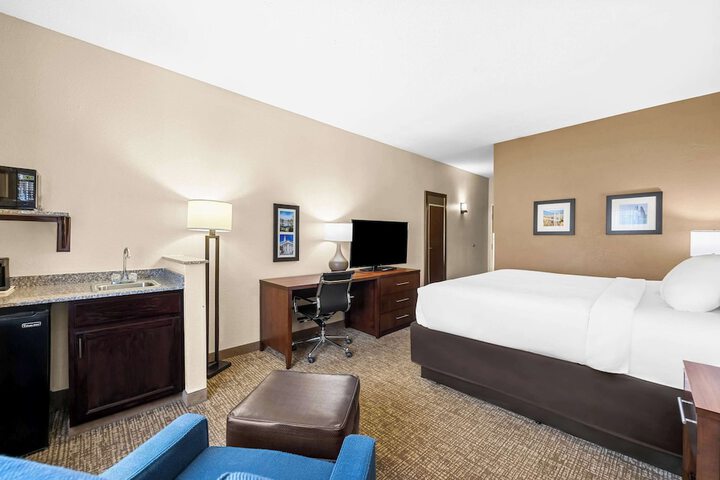 Room 44 of 72
