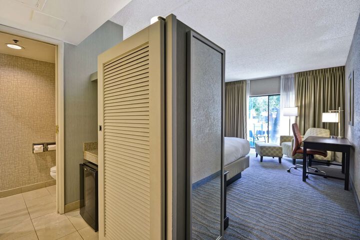 Room 21 of 64