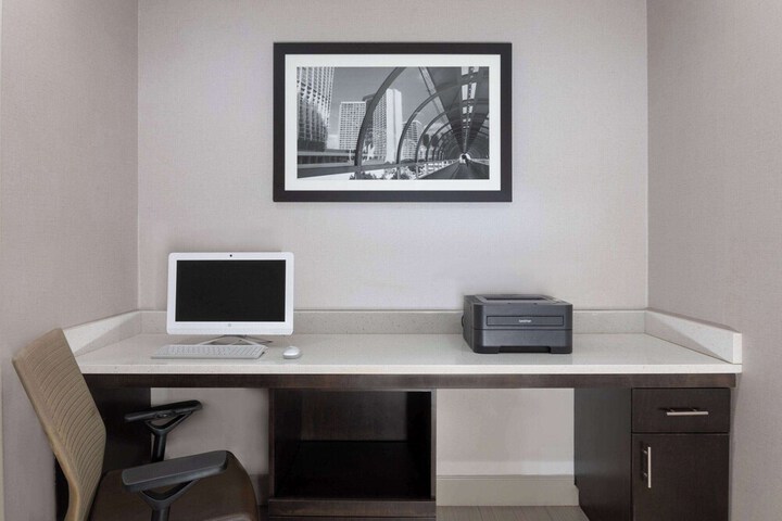 Business Center 29 of 29