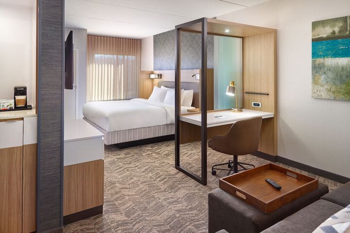 Room 10 of 20