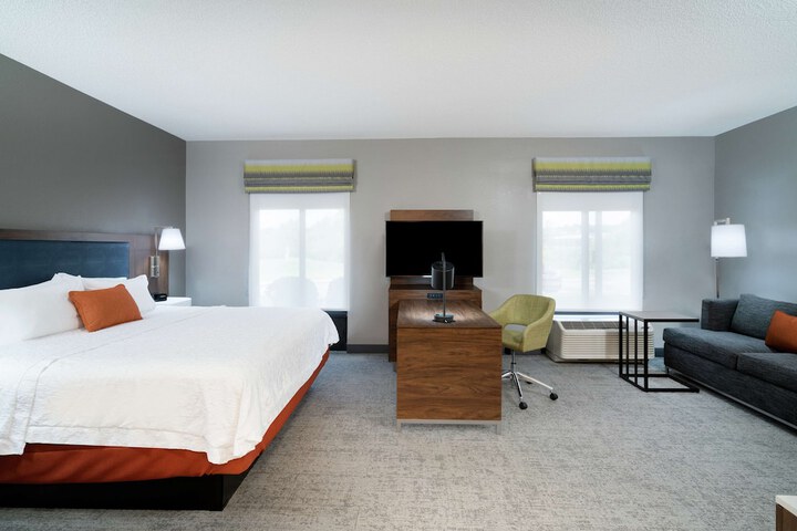Room 8 of 40