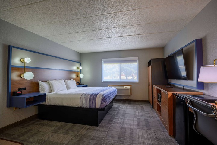 Room 34 of 72