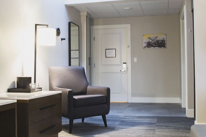 Room 40 of 89