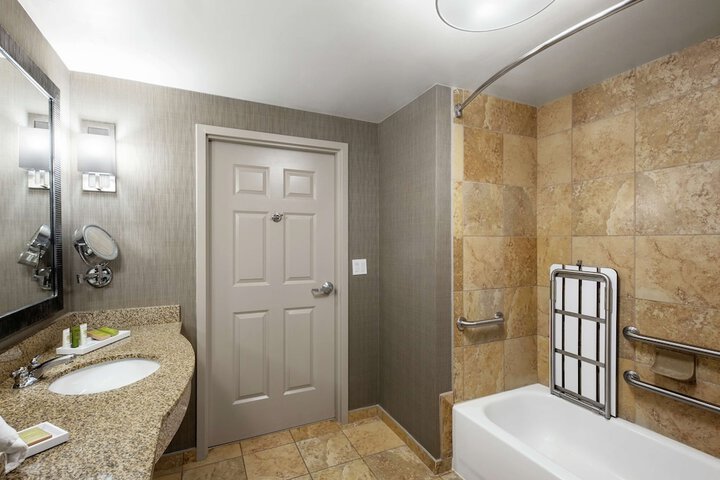 Hilton Columbia Center