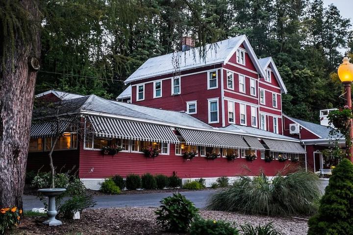 Springside Inn